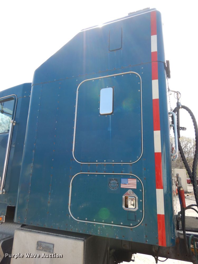 image for item DG6365 1998 Kenworth semi truck