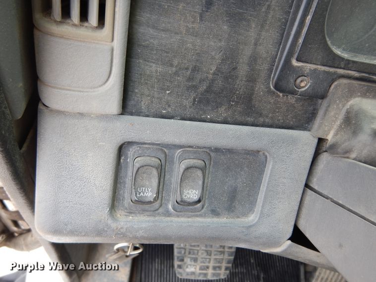 image for item DG6370 2006 Freightliner Columbia semi truck