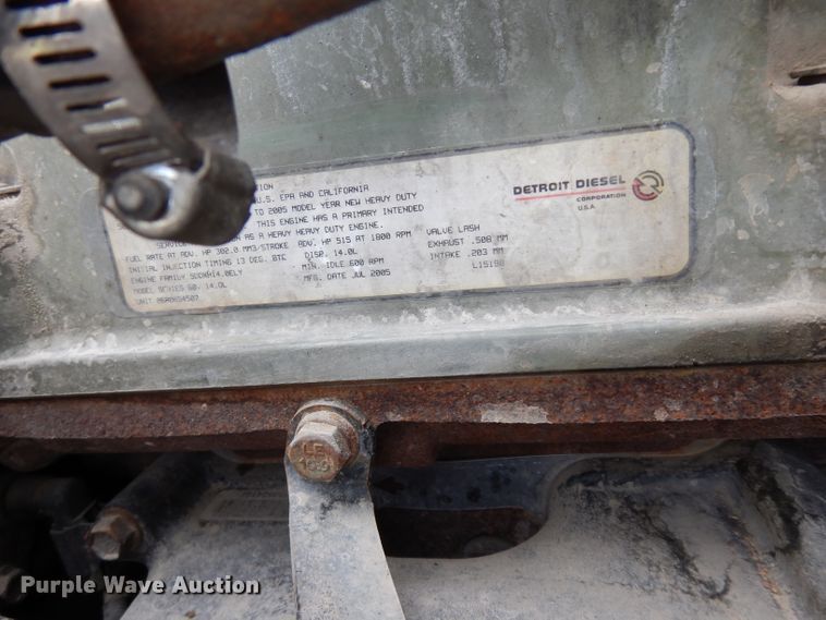 image for item DG6370 2006 Freightliner Columbia semi truck