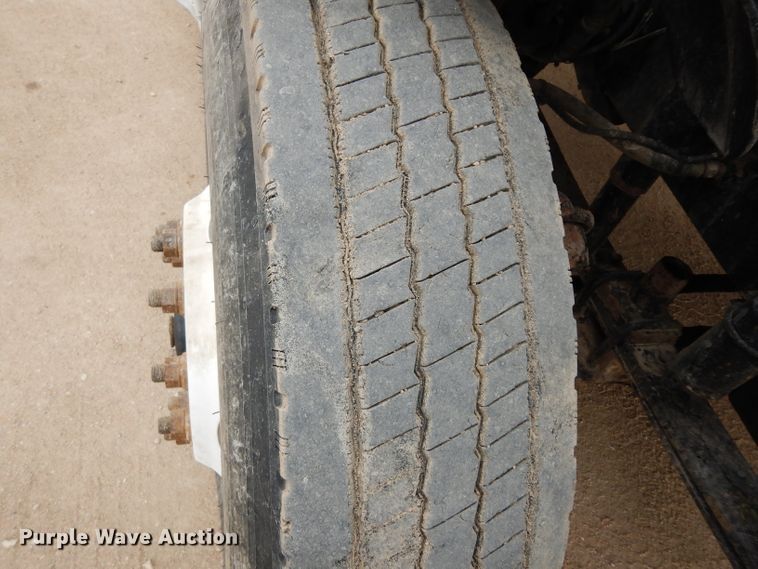 image for item DG6370 2006 Freightliner Columbia semi truck