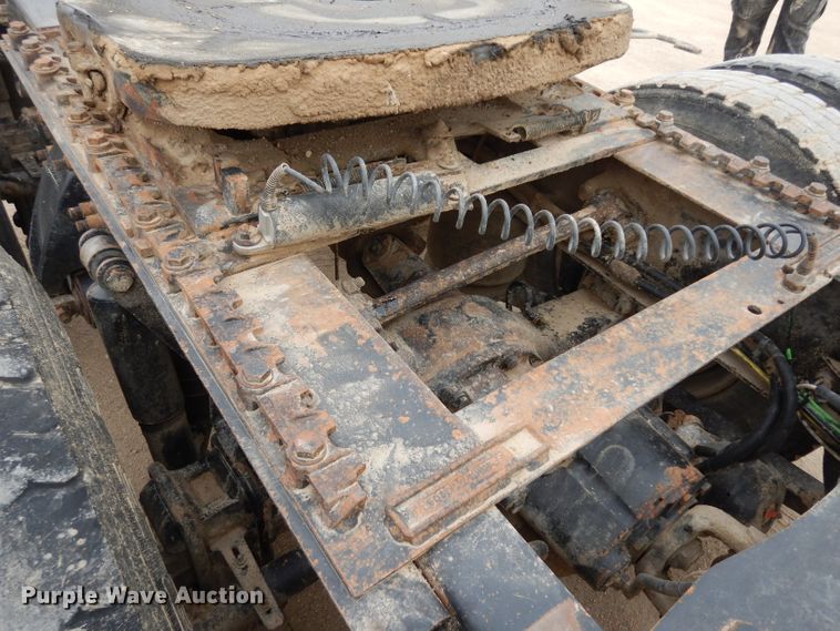 image for item DG6370 2006 Freightliner Columbia semi truck