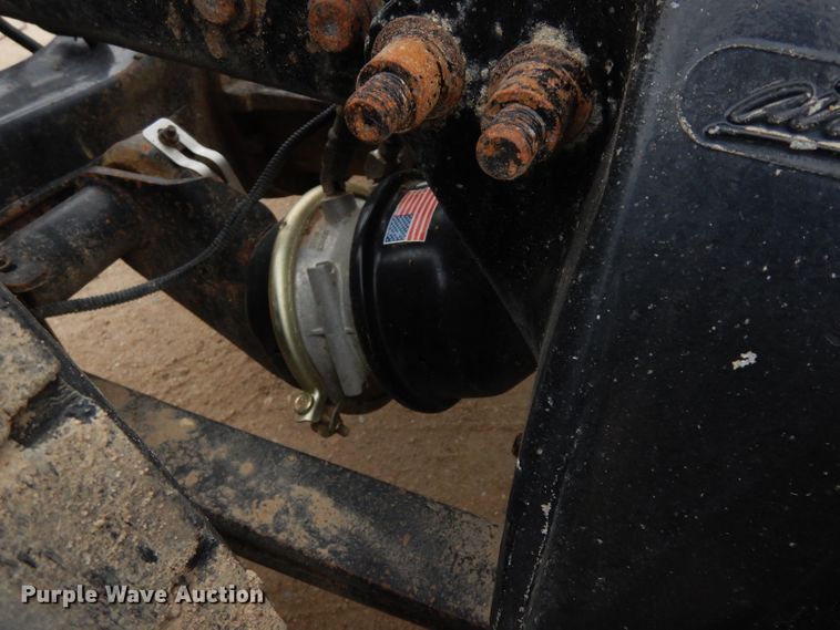 image for item DG6370 2006 Freightliner Columbia semi truck