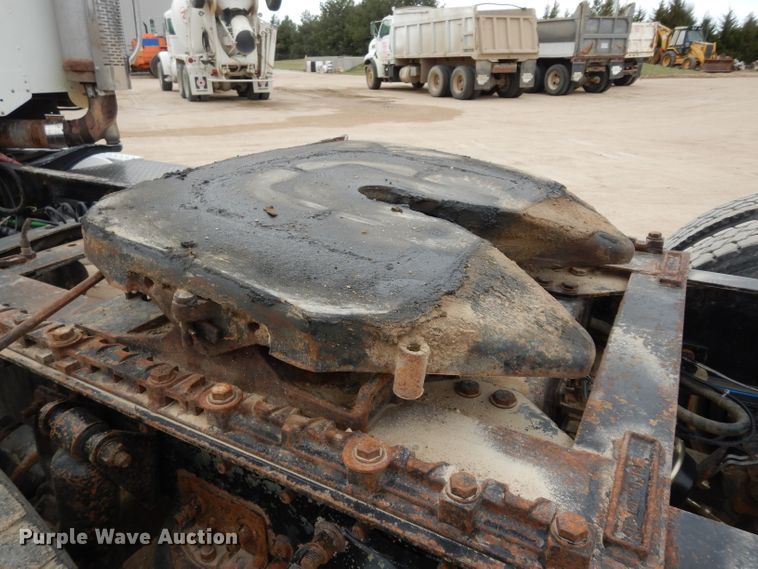 image for item DG6370 2006 Freightliner Columbia semi truck