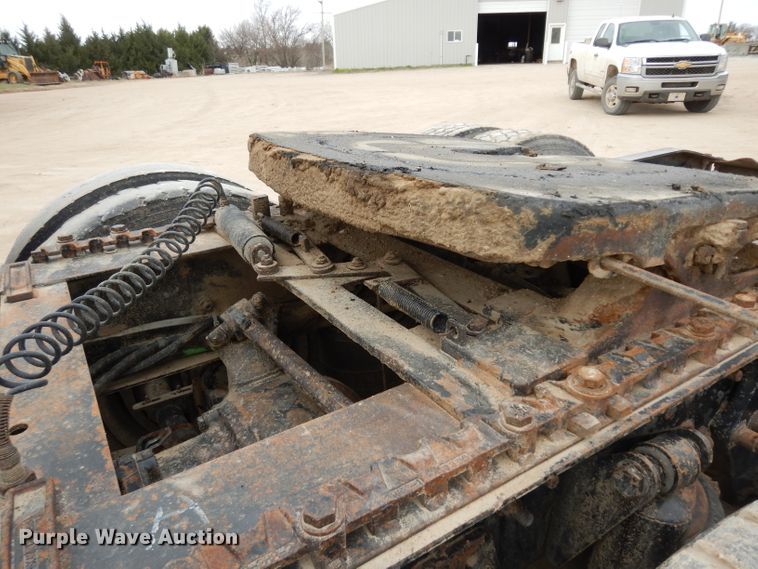 image for item DG6370 2006 Freightliner Columbia semi truck