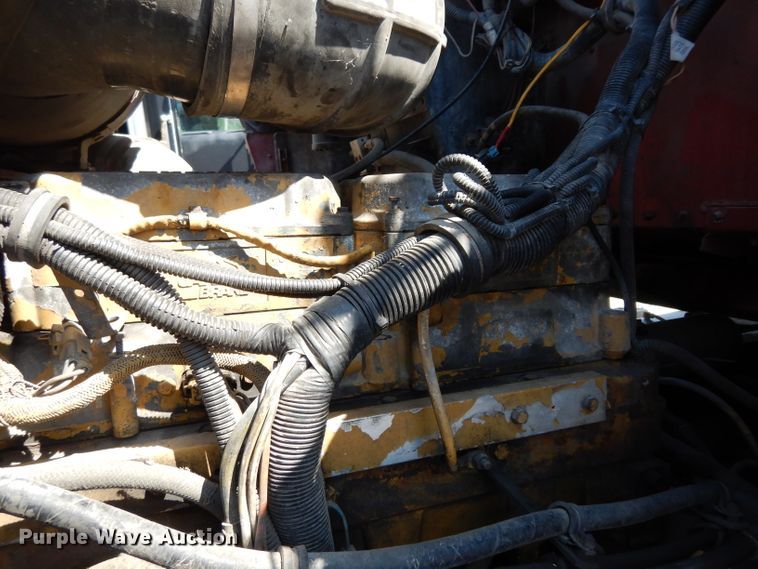 image for item DG6392 1996 Kenworth T800 semi truck