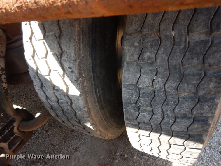 image for item DG6392 1996 Kenworth T800 semi truck