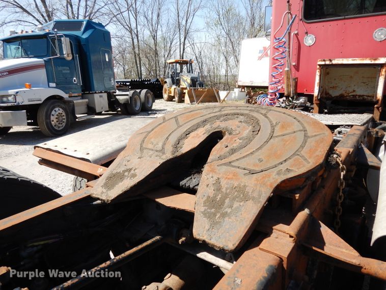 image for item DG6392 1996 Kenworth T800 semi truck