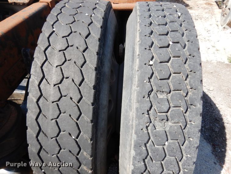 image for item DG6392 1996 Kenworth T800 semi truck