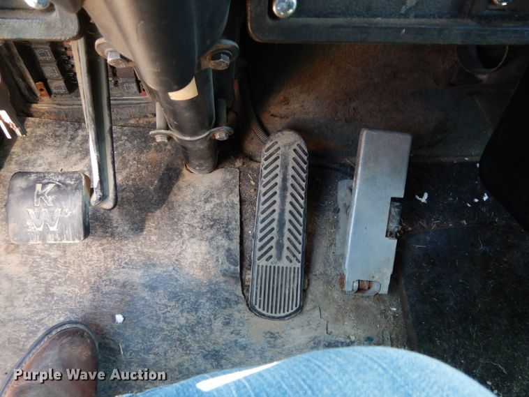 image for item DG6393 1996 Kenworth W900 semi truck