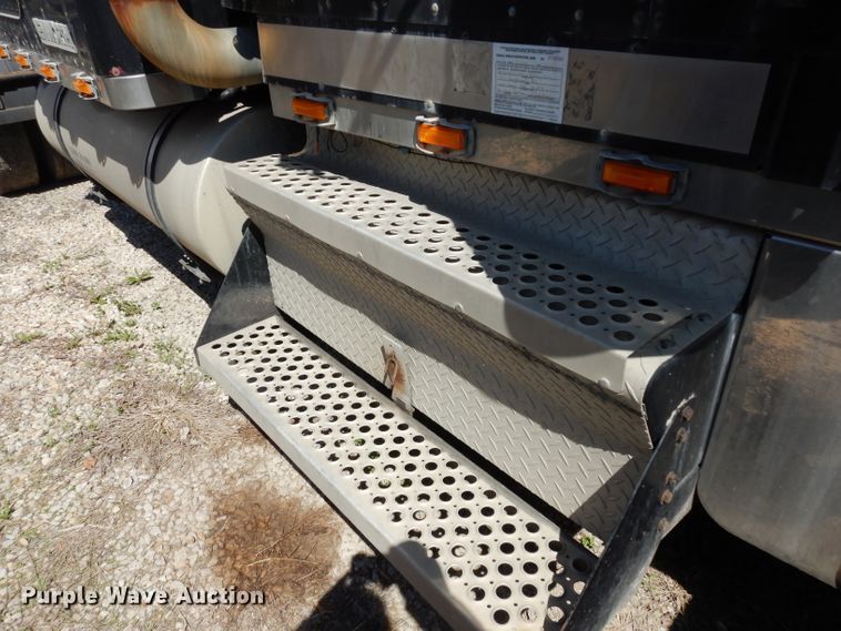 image for item DG6393 1996 Kenworth W900 semi truck