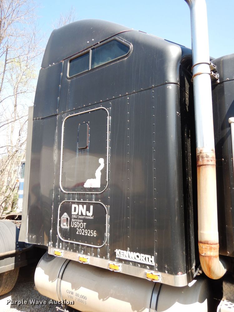 image for item DG6393 1996 Kenworth W900 semi truck