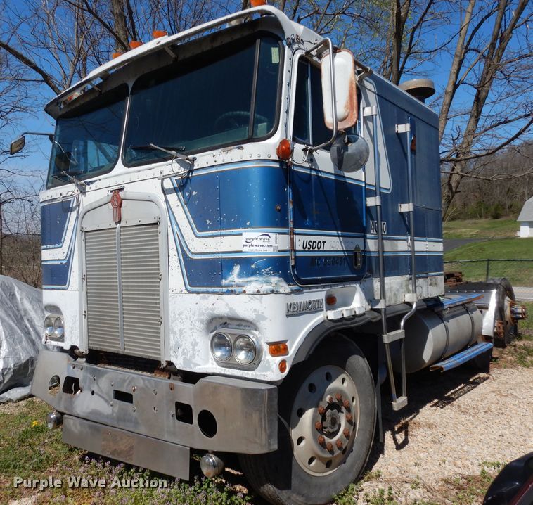 image for item DG6394 1984 Kenworth K100 semi truck