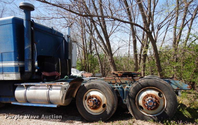 image for item DG6394 1984 Kenworth K100 semi truck
