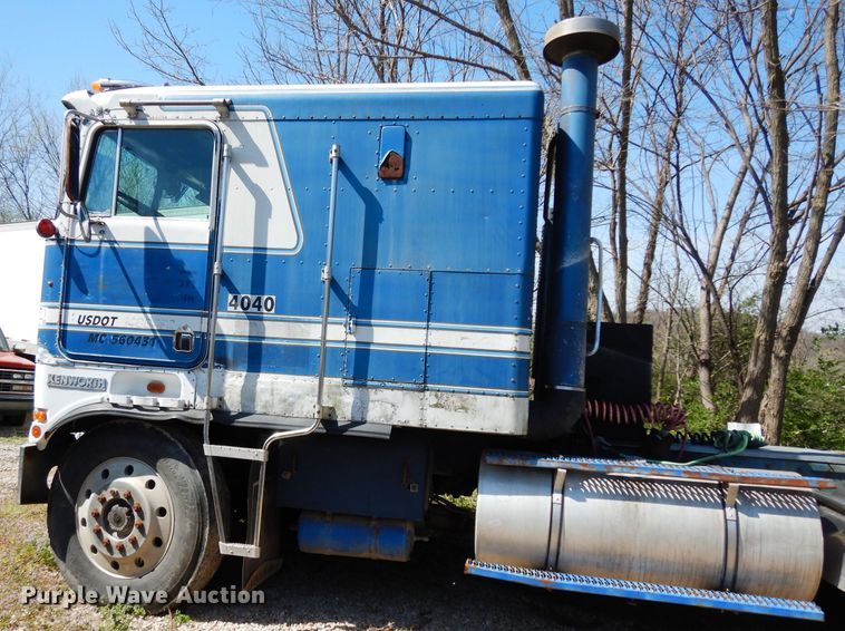 image for item DG6394 1984 Kenworth K100 semi truck