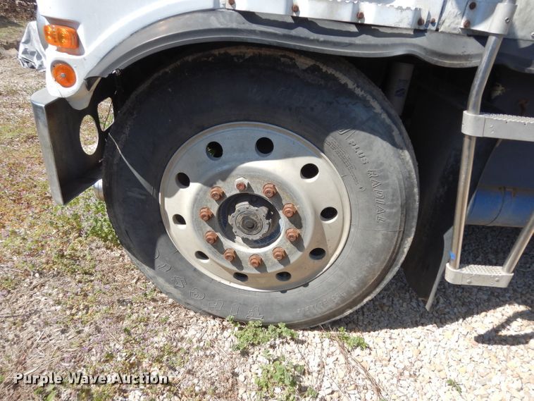 image for item DG6394 1984 Kenworth K100 semi truck