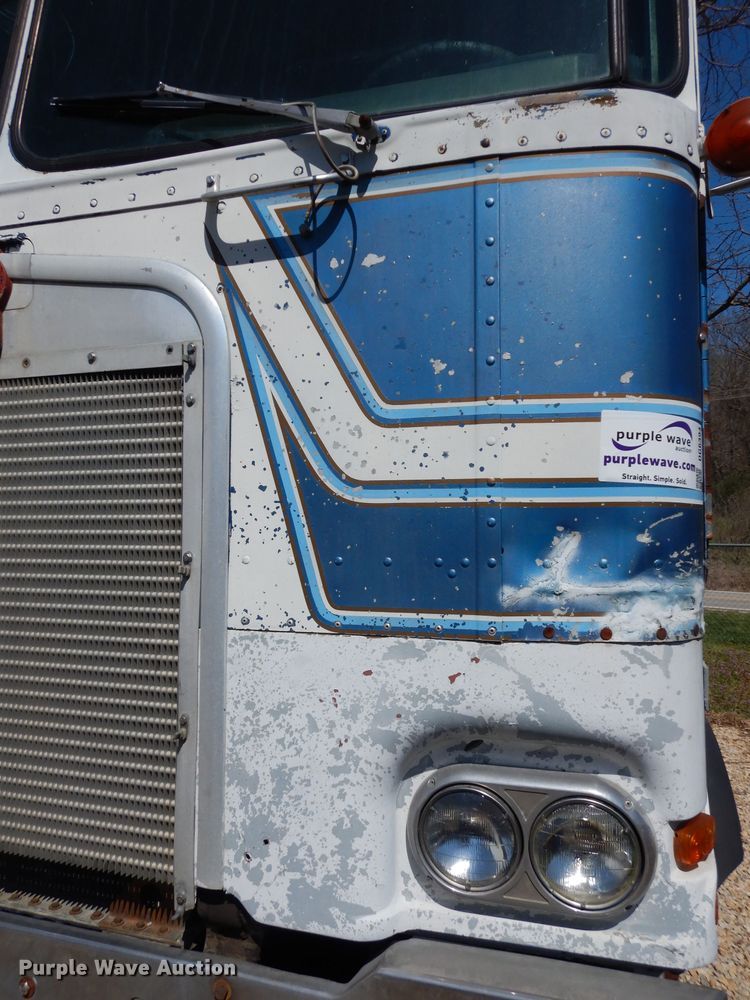 image for item DG6394 1984 Kenworth K100 semi truck