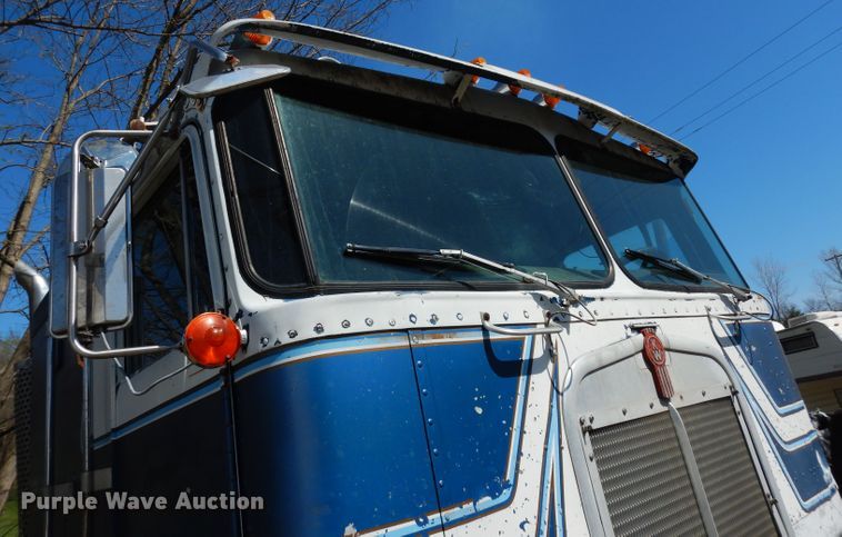 image for item DG6394 1984 Kenworth K100 semi truck