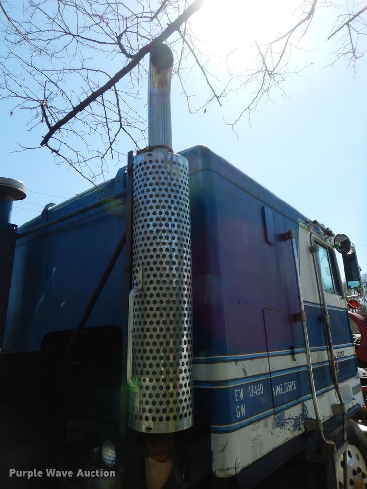 image for item DG6394 1984 Kenworth K100 semi truck