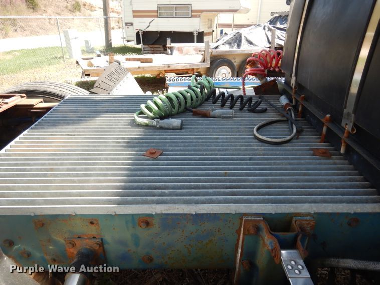 image for item DG6394 1984 Kenworth K100 semi truck