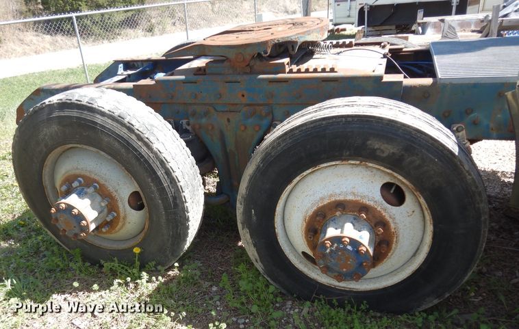 image for item DG6394 1984 Kenworth K100 semi truck