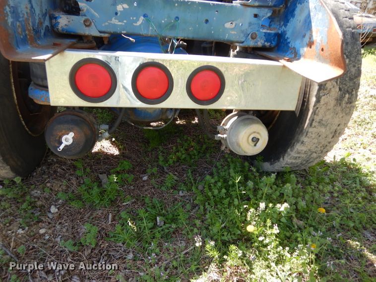 image for item DG6394 1984 Kenworth K100 semi truck