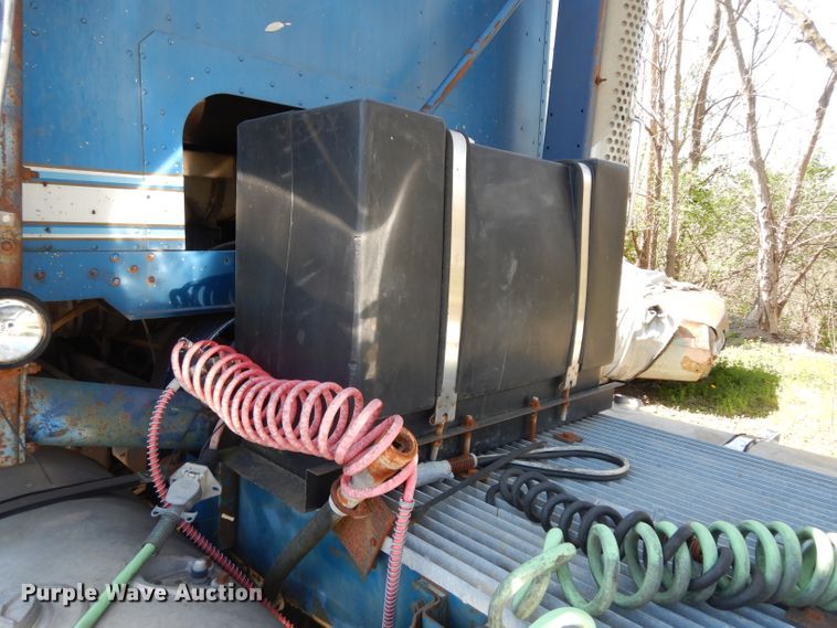 image for item DG6394 1984 Kenworth K100 semi truck