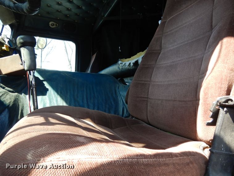 image for item DG6394 1984 Kenworth K100 semi truck