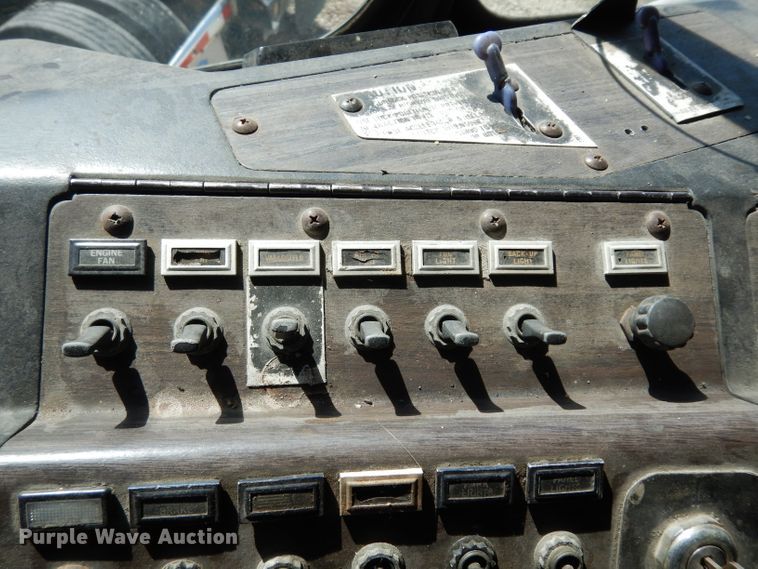 image for item DG6394 1984 Kenworth K100 semi truck