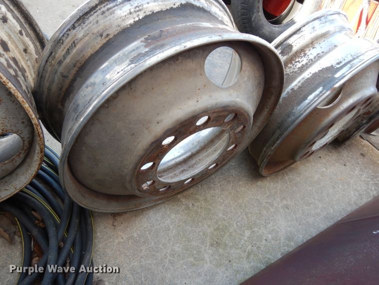 image for item DG6394 1984 Kenworth K100 semi truck