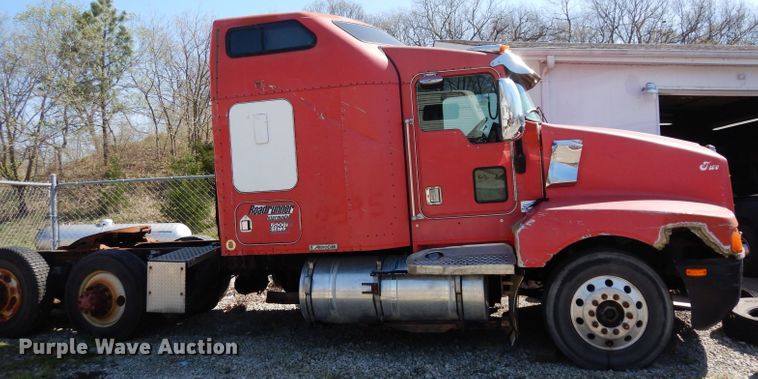 image for item DG6395 1995 Kenworth T600 semi truck