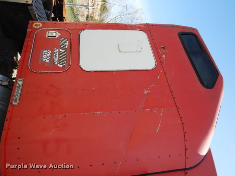 image for item DG6395 1995 Kenworth T600 semi truck