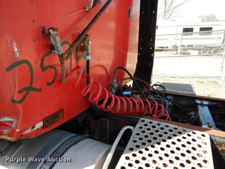 image for item DG6395 1995 Kenworth T600 semi truck