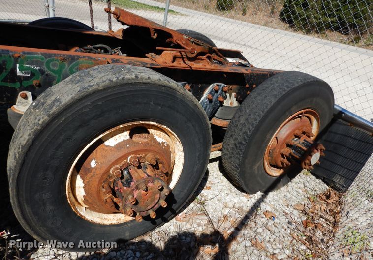 image for item DG6395 1995 Kenworth T600 semi truck