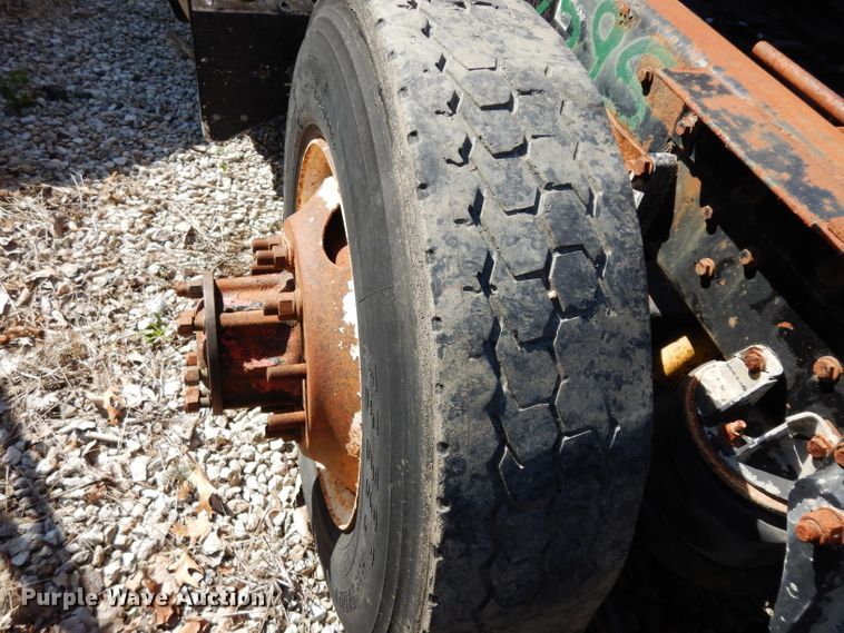 image for item DG6395 1995 Kenworth T600 semi truck