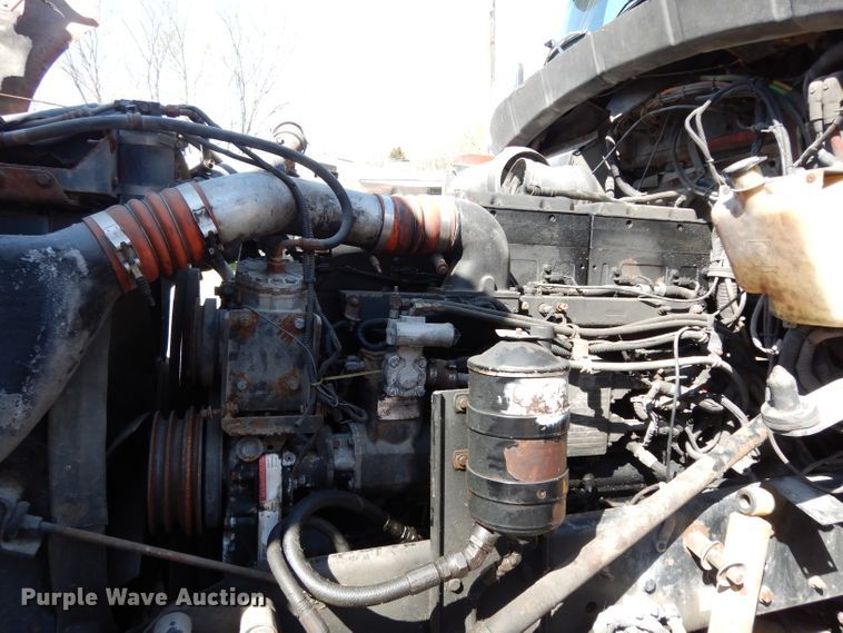 image for item DG6395 1995 Kenworth T600 semi truck