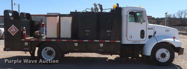 image for item DG7134 1998 Peterbilt 330 service truck