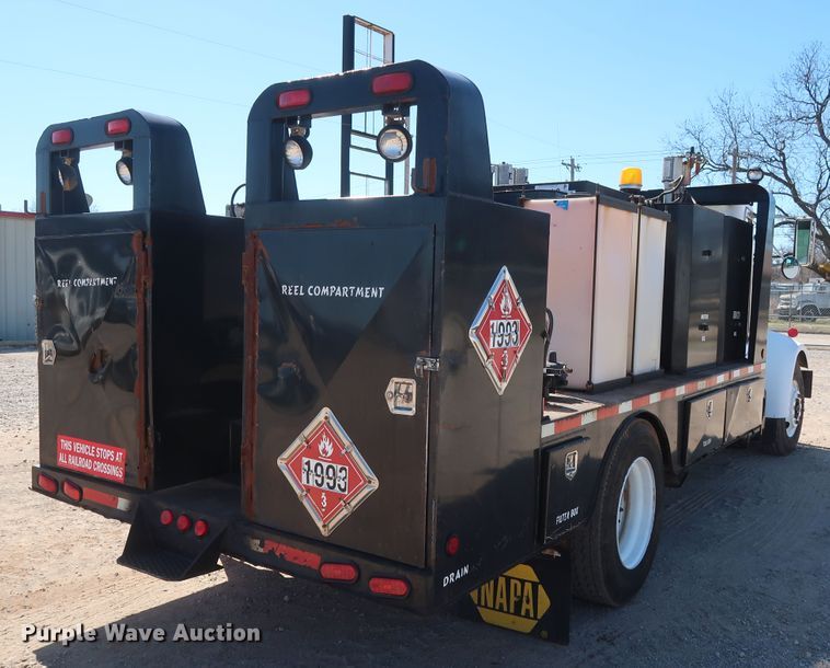 image for item DG7134 1998 Peterbilt 330 service truck