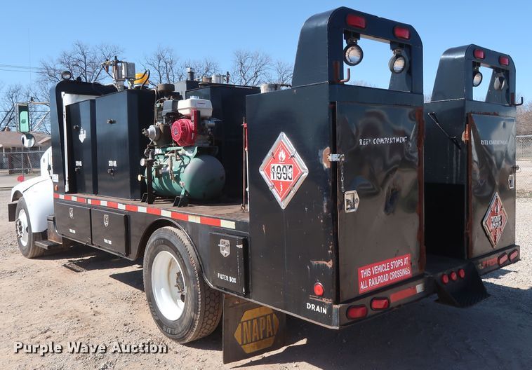 image for item DG7134 1998 Peterbilt 330 service truck