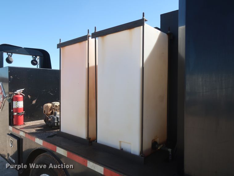 image for item DG7134 1998 Peterbilt 330 service truck