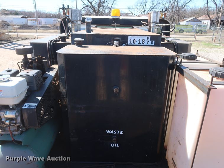 image for item DG7134 1998 Peterbilt 330 service truck