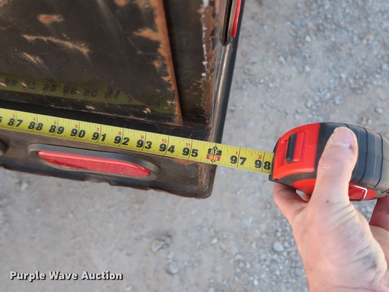 image for item DG7134 1998 Peterbilt 330 service truck