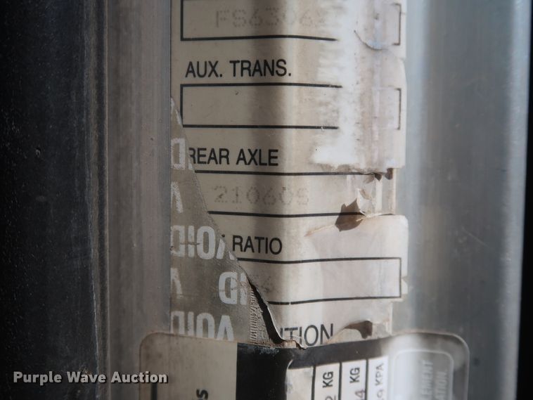 image for item DG7134 1998 Peterbilt 330 service truck