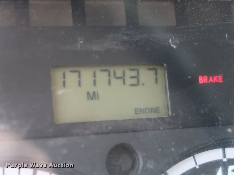 image for item DG7135 2007 Freightliner Business Class M2 service truck with crane