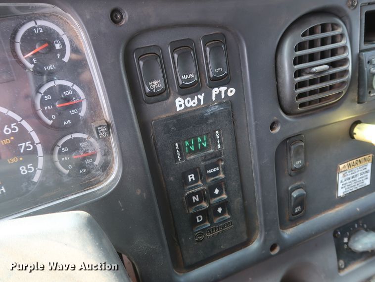 image for item DG7135 2007 Freightliner Business Class M2 service truck with crane