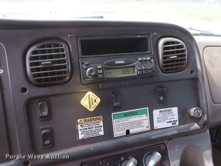 image for item DG7135 2007 Freightliner Business Class M2 service truck with crane