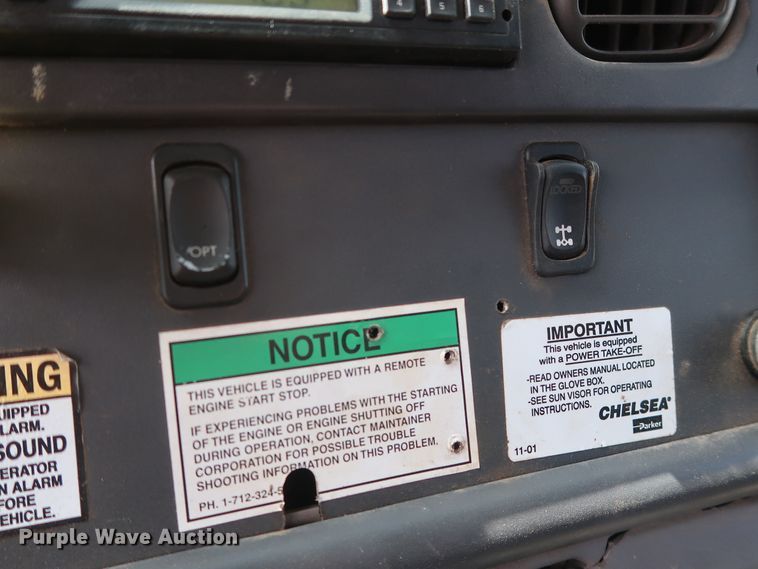 image for item DG7135 2007 Freightliner Business Class M2 service truck with crane