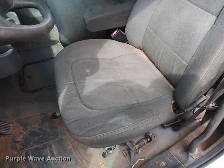 image for item DG7135 2007 Freightliner Business Class M2 service truck with crane