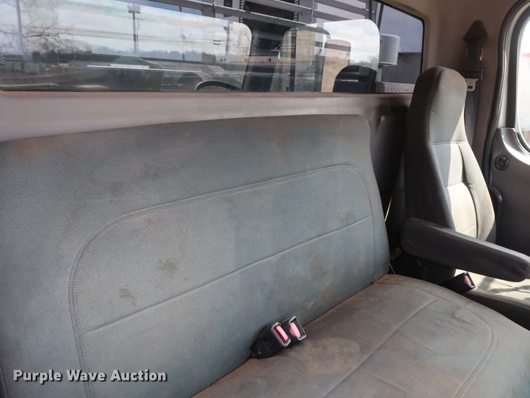 image for item DG7135 2007 Freightliner Business Class M2 service truck with crane