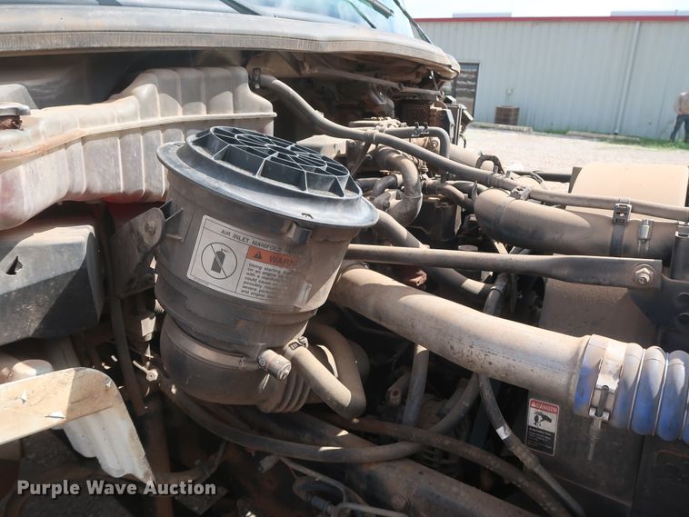 image for item DG7135 2007 Freightliner Business Class M2 service truck with crane