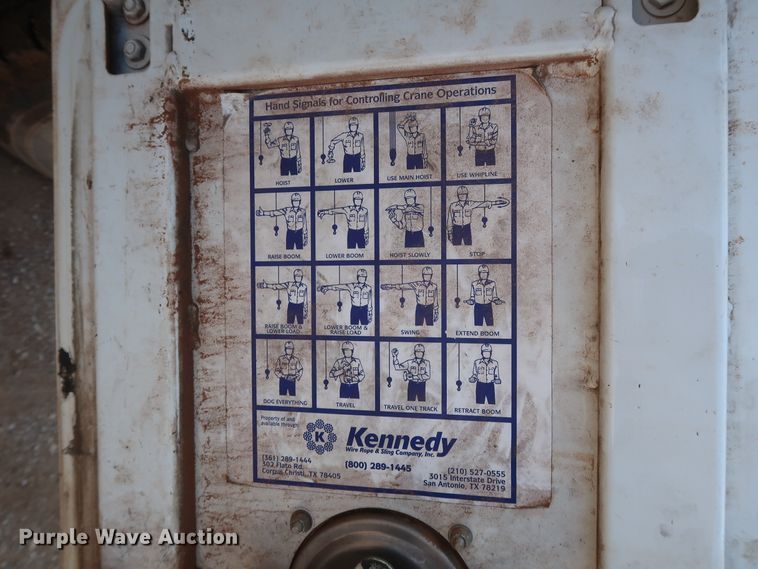 image for item DG7135 2007 Freightliner Business Class M2 service truck with crane